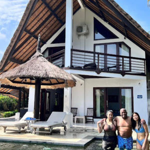 Meet your Posher, Luxmie